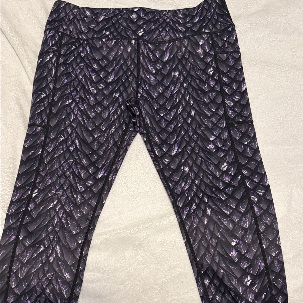 Constantly Varied Gear (CVG) Capri Leggings - purple- XXL